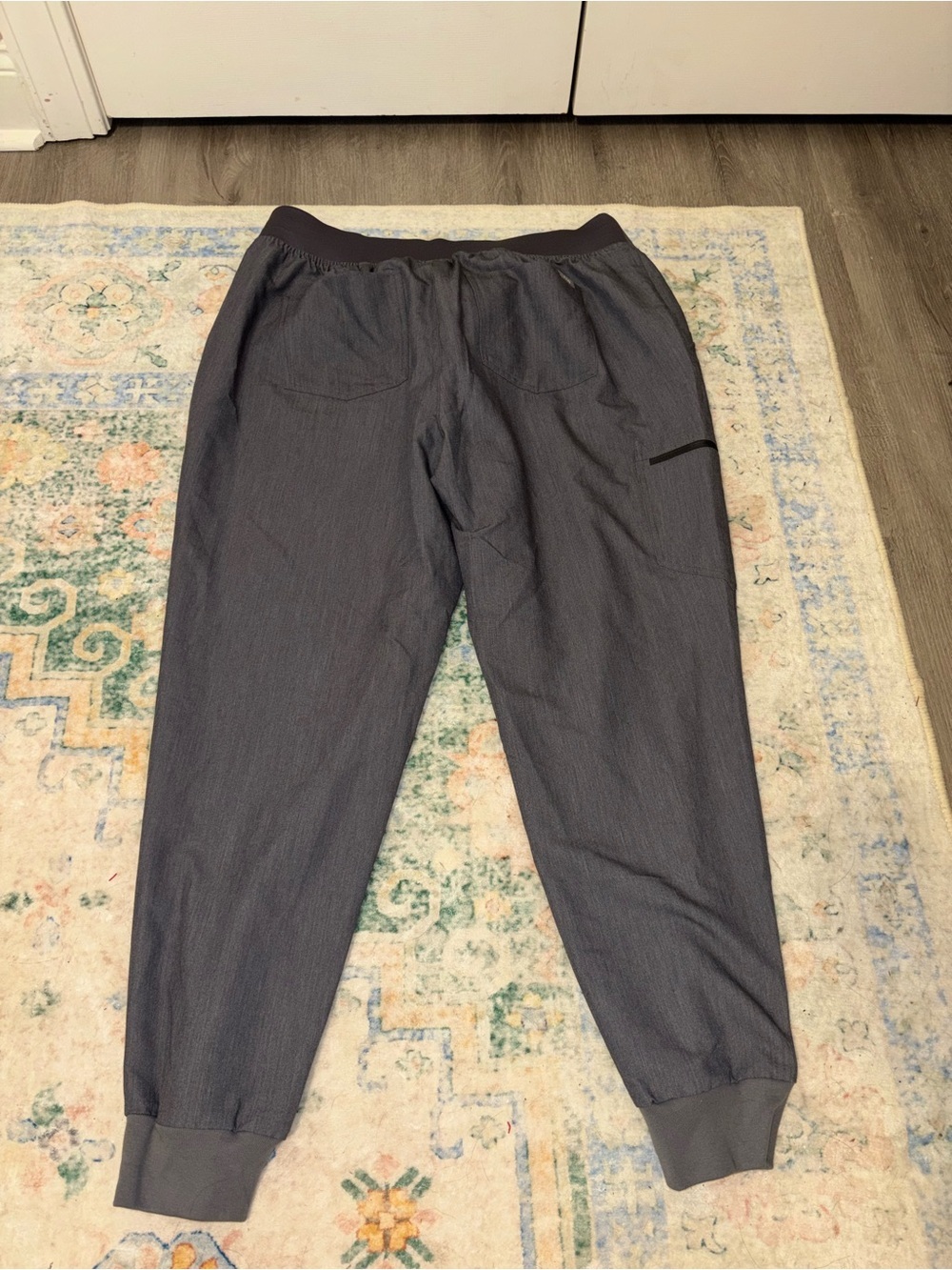 FIGS women’s Gray Scrub Pants - Drawstring Waist NWT - Picture 5 of 5